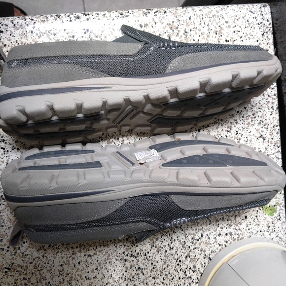 Shoes - Picture 5 of 7